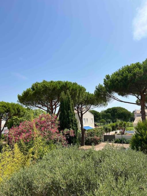 Magnifique Appartement Traversant Avec Vue Sur Le Golf ラ・グランド・モット エクステリア 写真