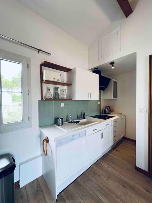 Magnifique Appartement Traversant Avec Vue Sur Le Golf ラ・グランド・モット エクステリア 写真