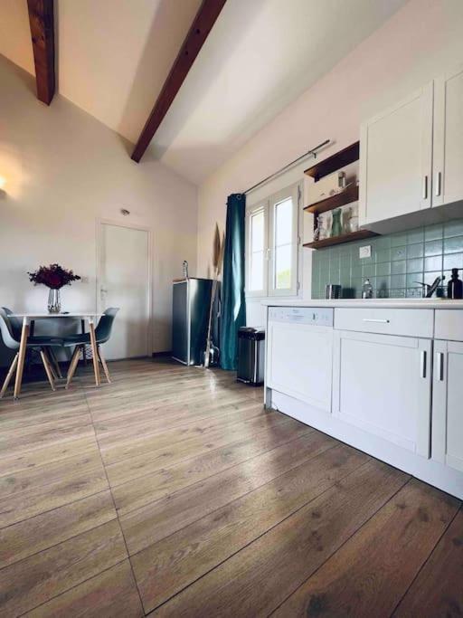 Magnifique Appartement Traversant Avec Vue Sur Le Golf ラ・グランド・モット エクステリア 写真
